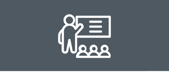Icon of students in a class with a trainer