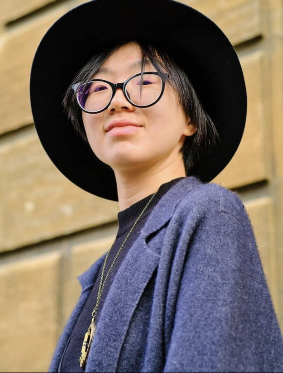a potrait of Xinyi Wen