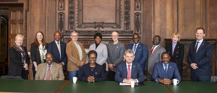 Representatives from Kamuzu University of Health Science Graeme Dey, Scottish Government Minister for Higher and Further Educations (KUHeS) join University of Glasgow senior team and