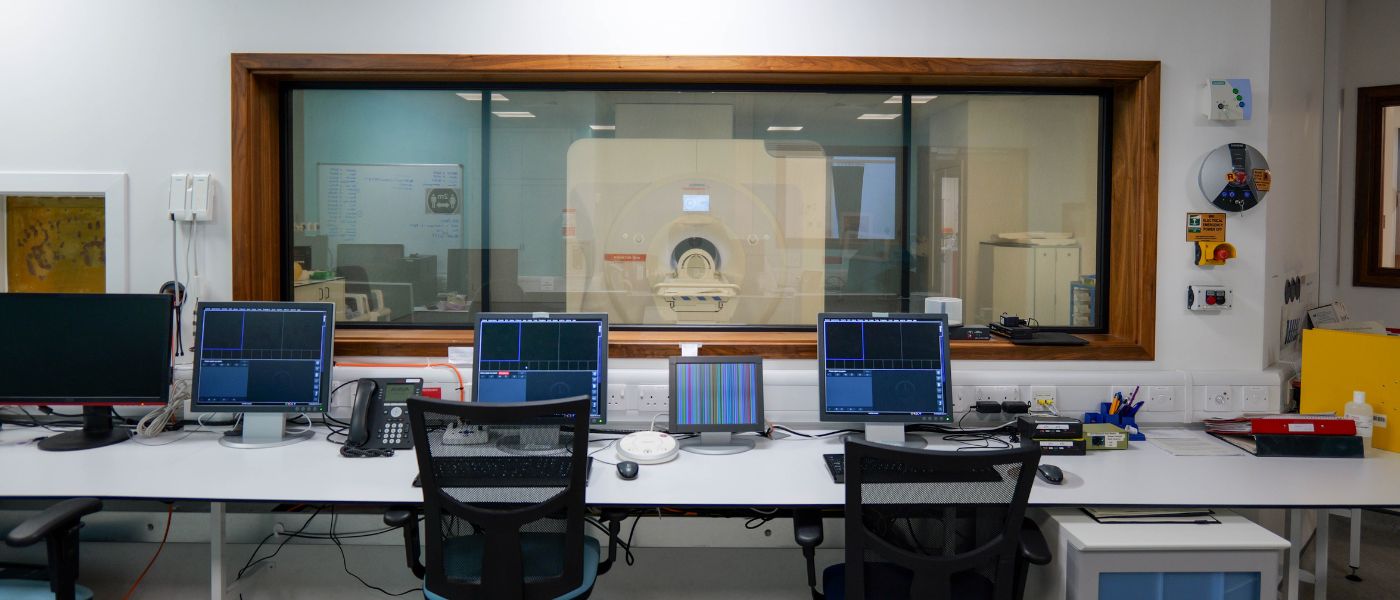 Laboratory space next to the 7t MRI scanner