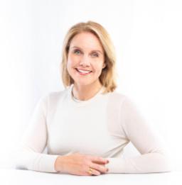Photo of Dr. Katie Denholm