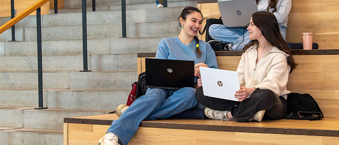 Students studying in JMSLH