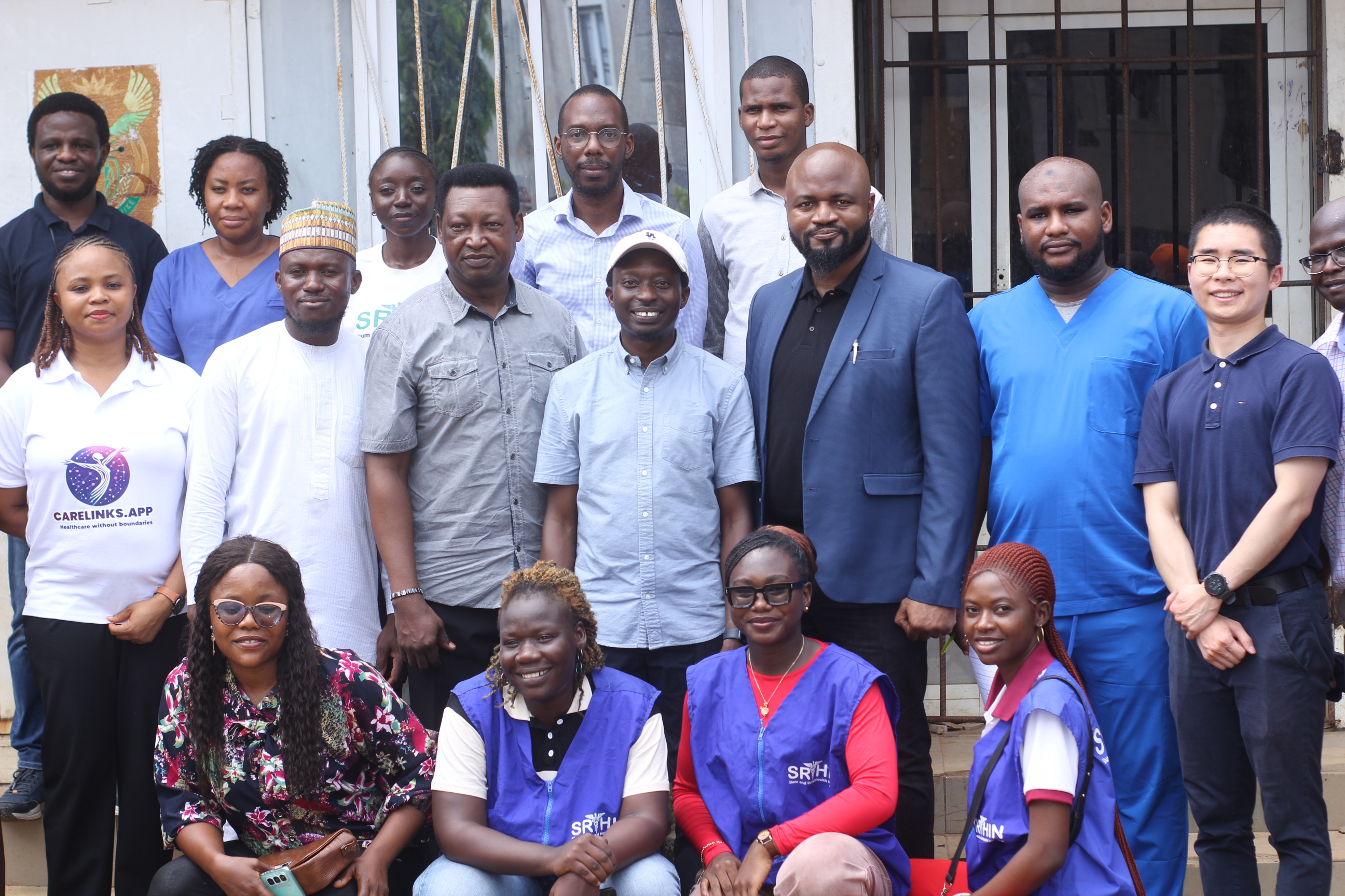 5G clinic brings healthcare to Nigerian internally displaced persons camp