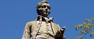Robert Burns monument