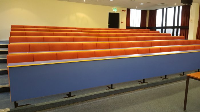 Raked lecture theatre with fixed seating